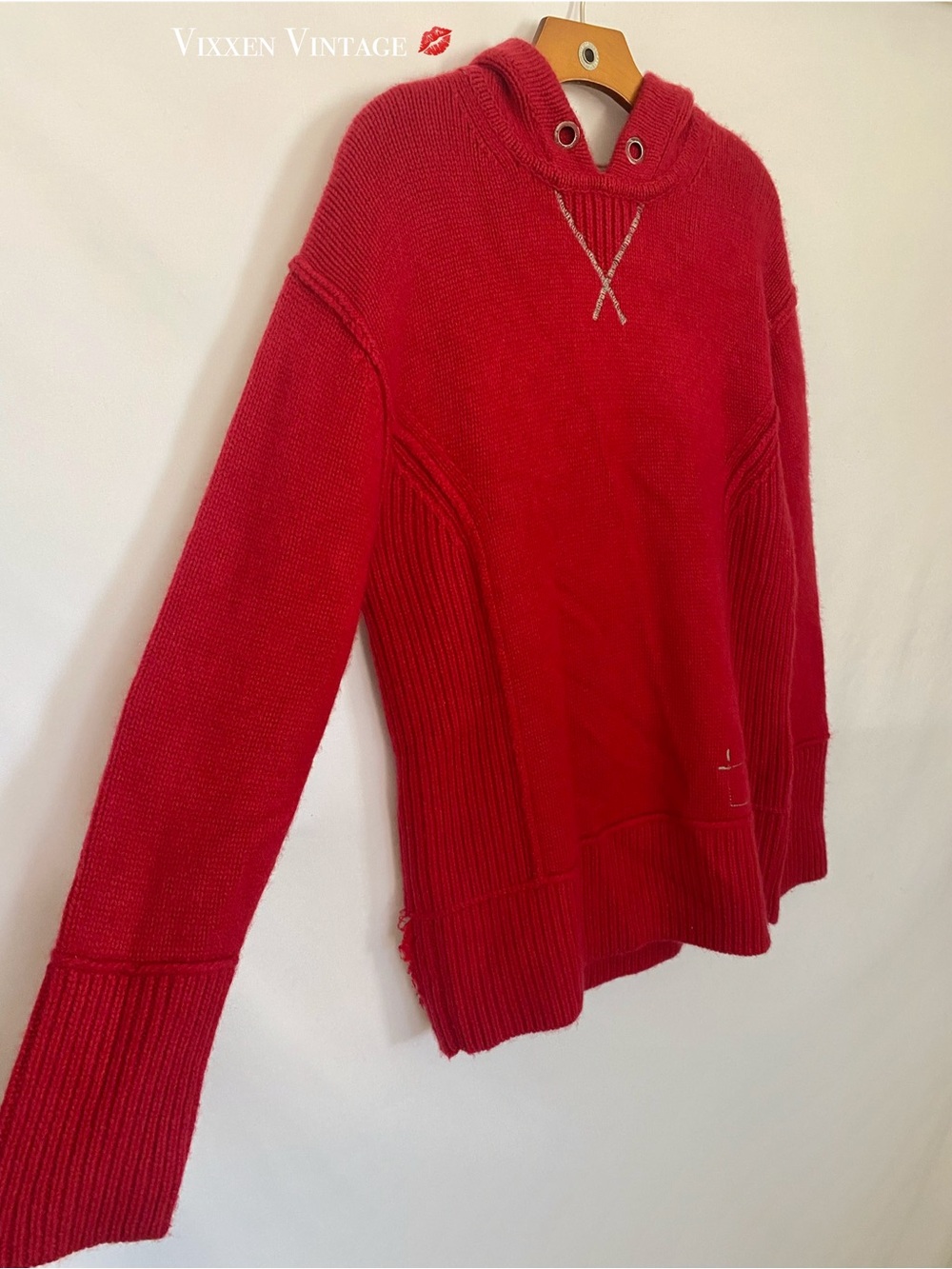 GAP 2006 'PRODUCT (RED)' CASHMERE PULLOVER HOODIE SWEATER IN RED